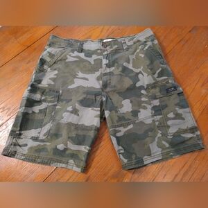 40 Men's Camouflage Wrangler Relaxed Fit Shorts Cargo Green Gray Outdoor Pockets